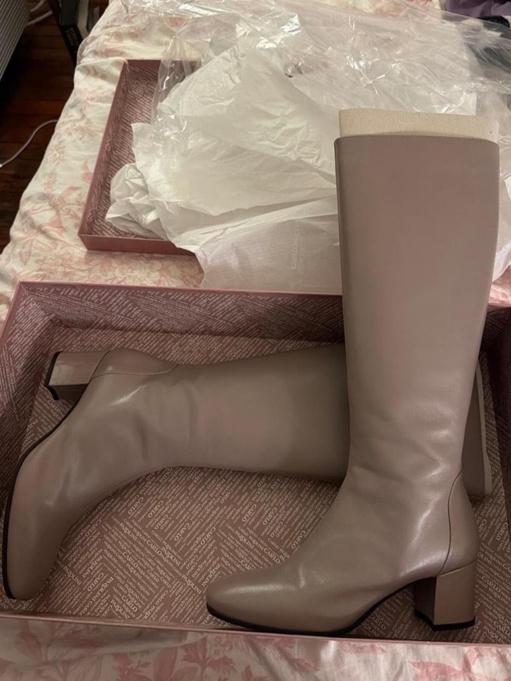 Women's Knee-High Leather Boots in Taupe